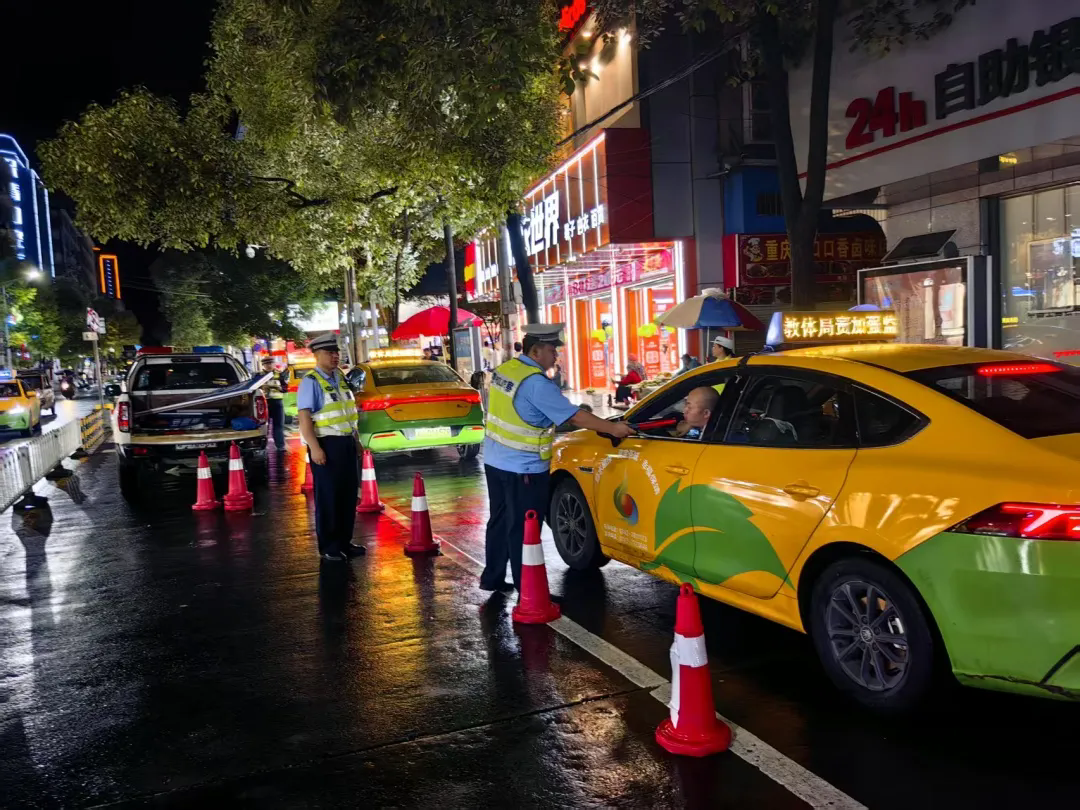 湘西公安交警圆满完成2025年端午假期交通安保工作任务