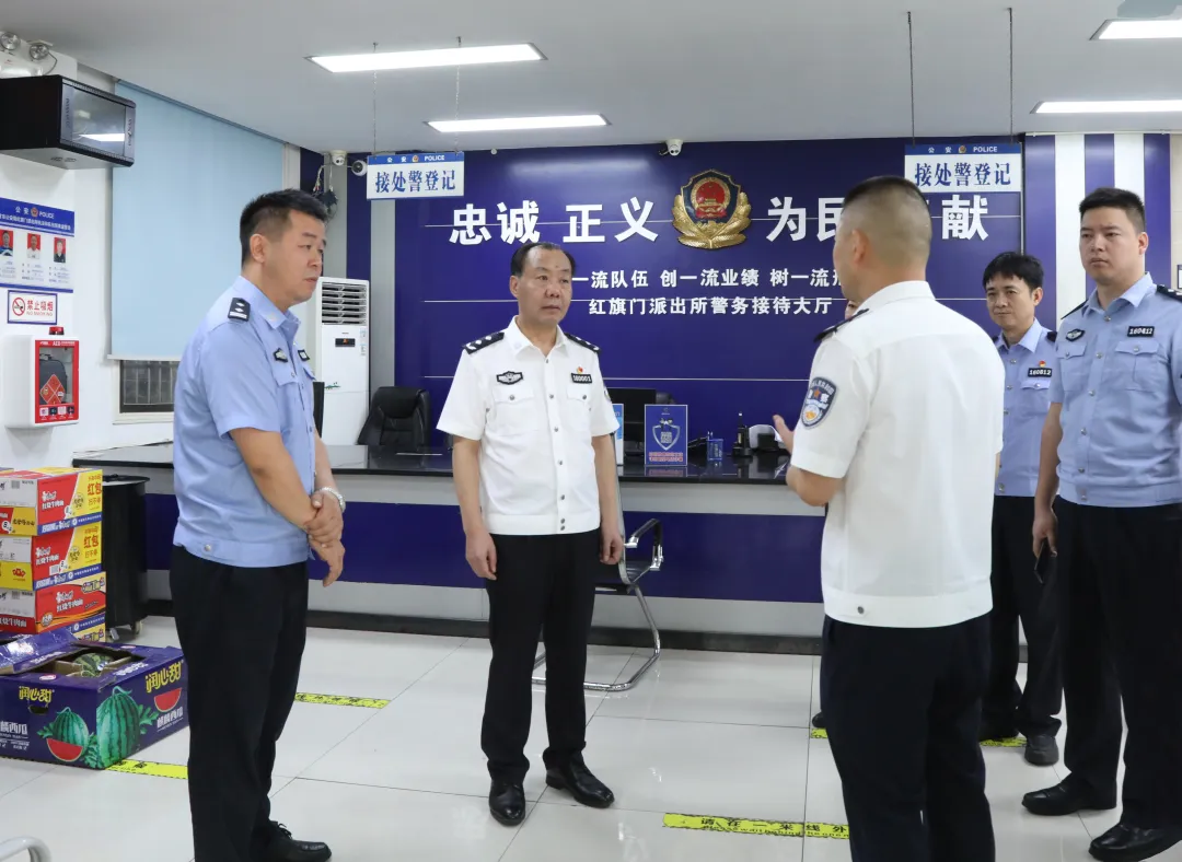 周燕飞到吉首开展高温防暑专项慰问